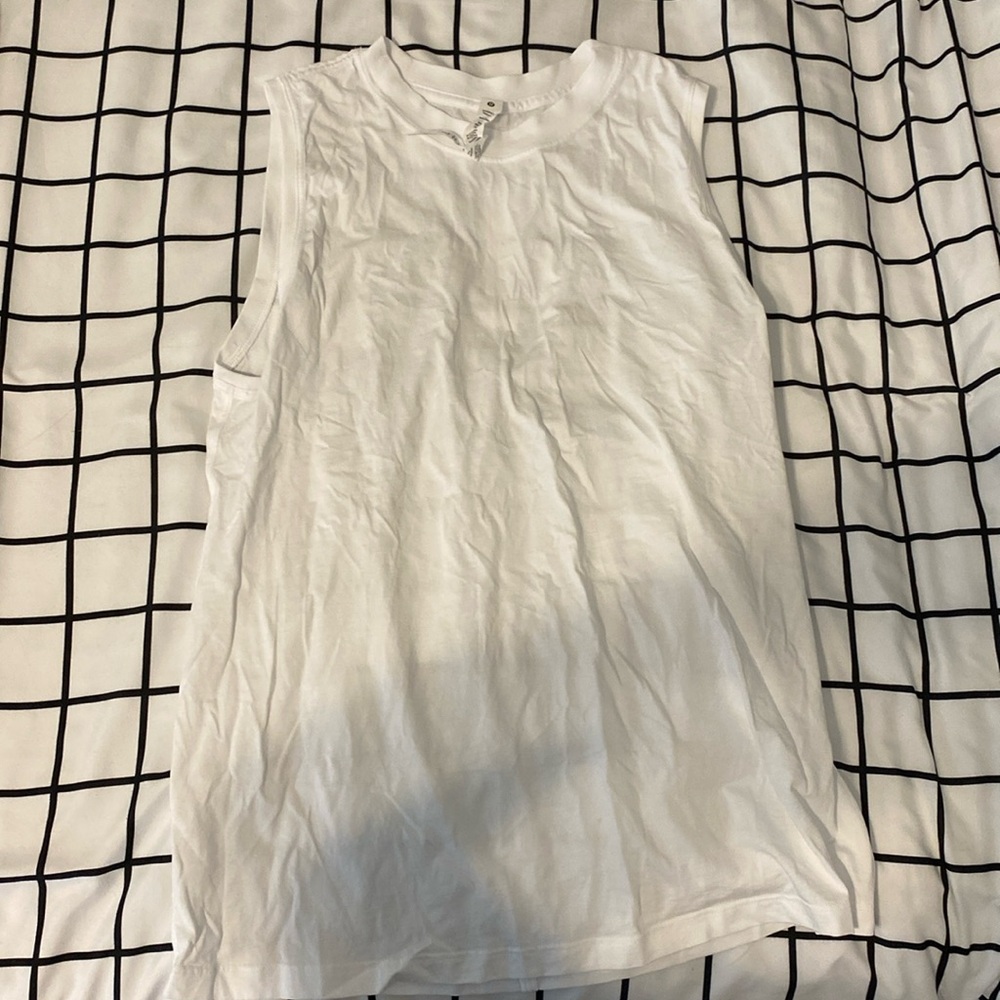 Lululemon white top!